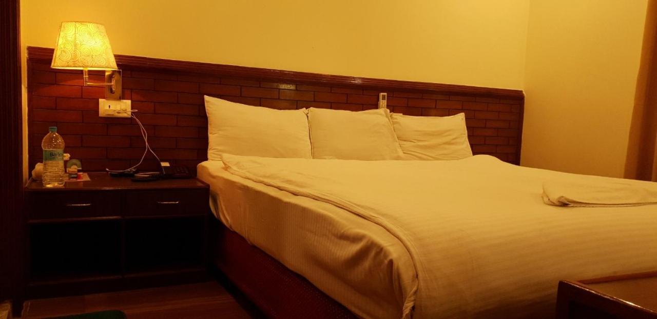Hotel The White Lotus View Pvt Ltd Bhairāhawā Zewnętrze zdjęcie